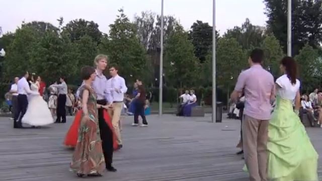 Русская кадриль вальсом парк Горького www.rpu-dance.ru смотреть онлайн