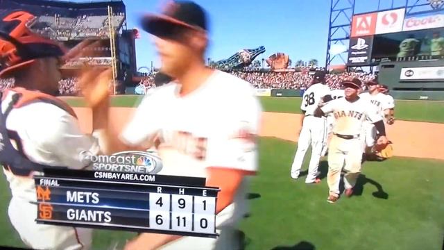 Greggor Blanco atomic Low Five from Brandon Belt смотреть онлайн