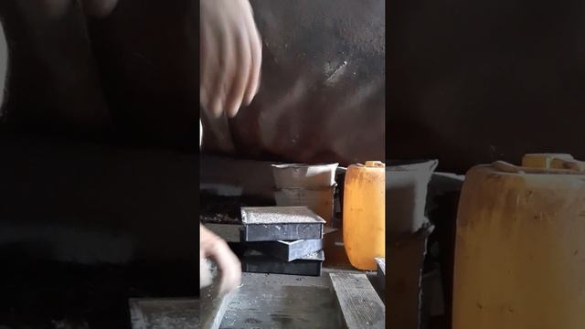 Как извлечь тротуарную плитку из формы. смотреть онлайн