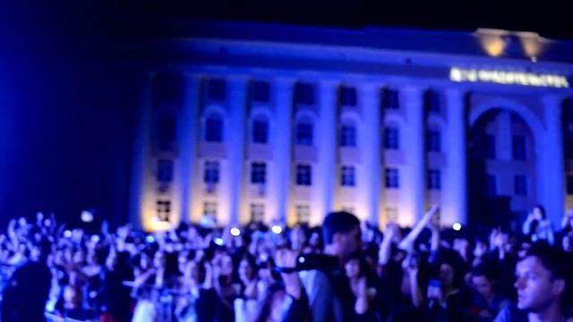 На выпускном вечере в Ульяновске выступила группа "Пицца" смотреть онлайн