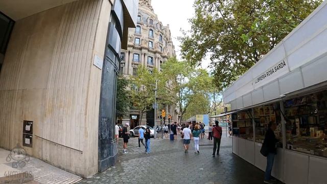BARCELONA : La Rambla - Paseo de Gracia - Sagrada Familia - 4K UHD Walking Virtual Tour Spain 2022 смотреть онлайн