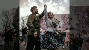 Цветущий и поющий яркий май. Вальс Победы .