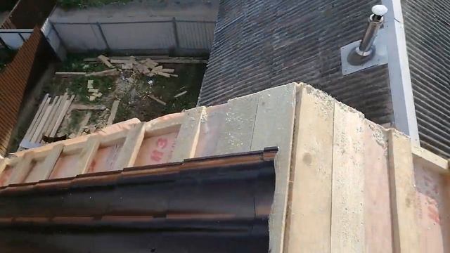 Установили металлочерепицу по 1 скату. Амулет, день 19. смотреть онлайн