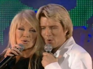 Таисия Повалий и Николай Басков - Отпусти меня / Чествование футбольного клуба Шахтер (2005)