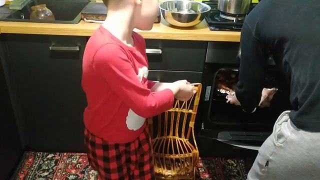 Курячі стегна в барбекю соусі смотреть онлайн