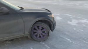 Заднеприводный инфинити фх35 по льду drive Infiniti FX35  2wd  on ice