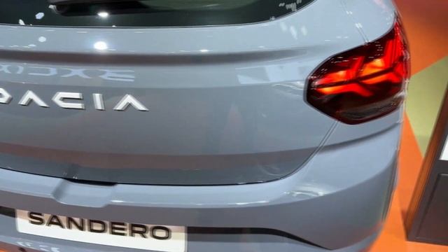 New DACIA SANDERO 2023 - FIRST LOOK & visual REVIEW (TCe 90, Urban Grey) смотреть онлайн