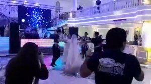 Армянский танец Арцах на красивой свадьбе.