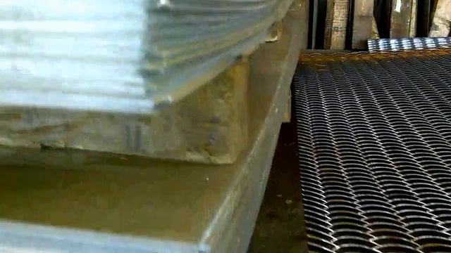 Лист оцинкованный 0,7*1000*2000 мм TONMET HOLDING смотреть онлайн