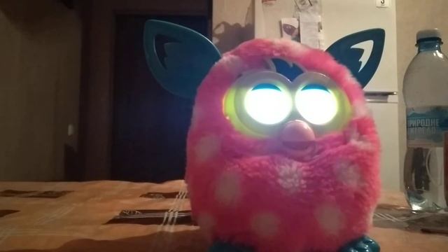 Как включить и выключить Furby? смотреть онлайн