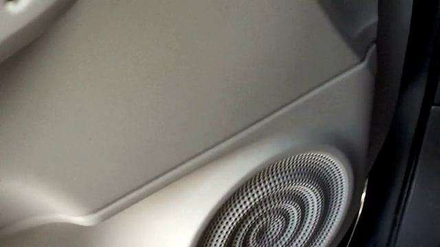 2009 Nissan Cube Start Up, Quick Tour, & Rev - 30K смотреть онлайн