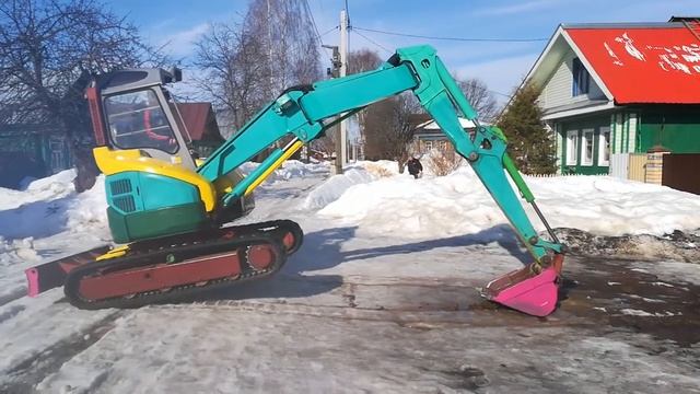 Мини экскаватор В3-3 как работает. смотреть онлайн