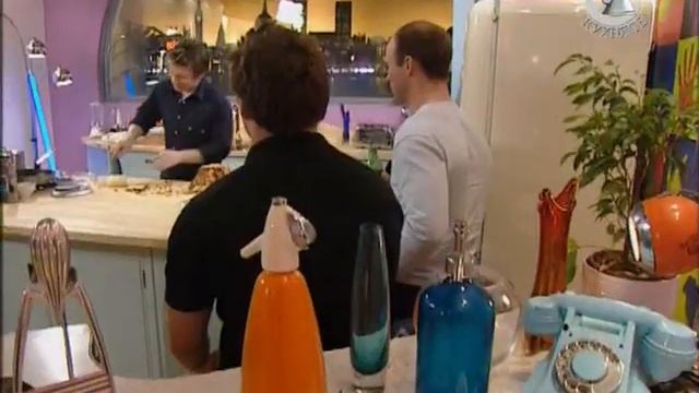 Сытный обед. Жить вкусно с Джейми Оливером. смотреть онлайн