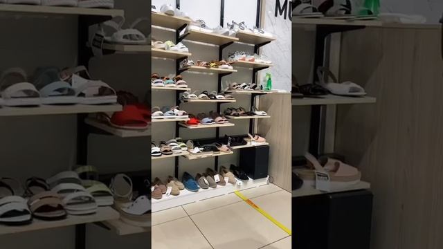 ВЫБИРАЕМ БОСОНОЖКИ ? #SHORTS смотреть онлайн