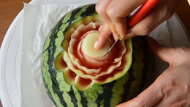 How to make 'a Peony' Watermelon Carving / FCL Team смотреть онлайн