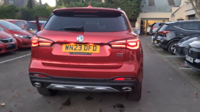 MG HS PHEV TROPHY DYNAMIC RED смотреть онлайн