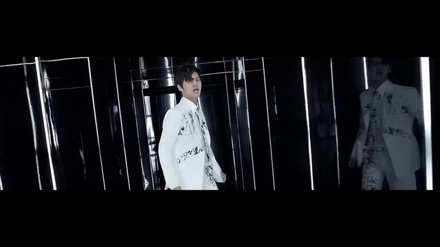 C-CLOWN(씨클라운) _ Far away...Young love(멀어질까봐) (Dance Ver.) MV смотреть онлайн