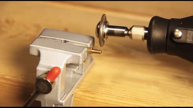 Набор аксессуаров для электрического мини гравера Dremel смотреть онлайн