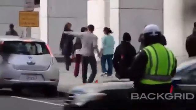 Первое видео со съёмок фильма Веном. Брок потерял контроль над своим телом смотреть онлайн