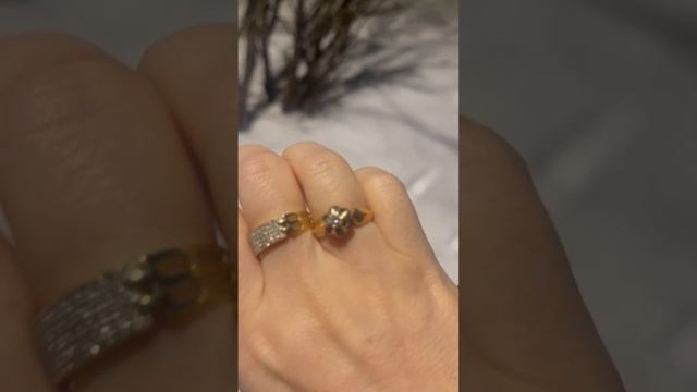 Кольцо с бриллиантом смотреть онлайн