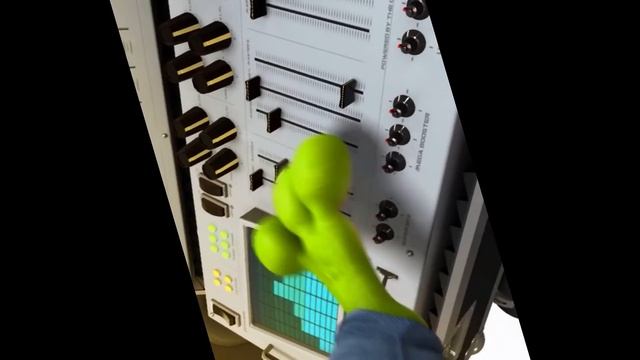 The Ding Dong Song - The Crazy Frogs смотреть онлайн