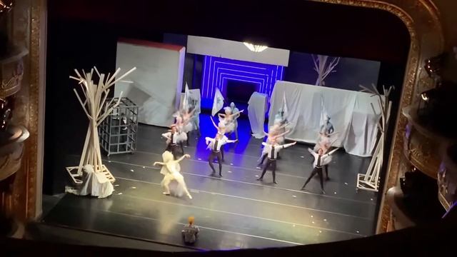 Екатеринбургский Театр Оперы и Балета смотреть онлайн