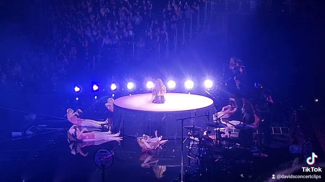 Olivia Rodrigo - "Lacy" - Live in Detroit - 2024 Guts World Tour - Saturday, March 23, 2024 смотреть онлайн