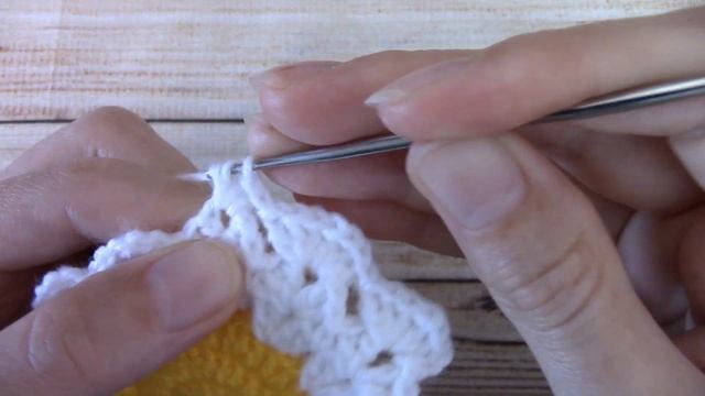 Желтая салфетка/подставка для начинающих смотреть онлайн