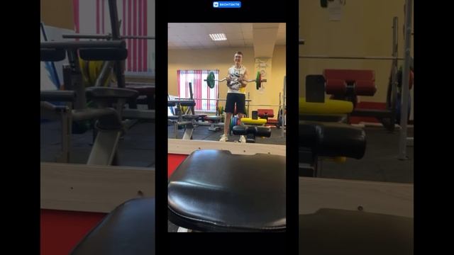 Подъем на бицепс 40-42 кг