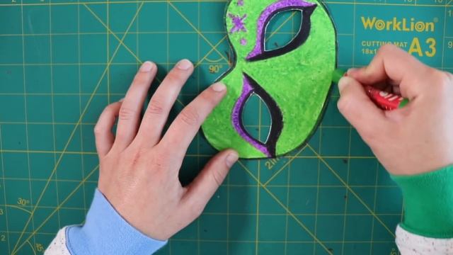 How to Make Halloween Masks for Kids! | Create a Halloween Paper Craft with Bri Reads смотреть онлайн