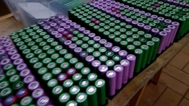 DIY 18650 Powerwall - 2. Akkupack 14s60p mit 860Stk. Samsung+LG 3.500mAh Zellen - 6,8KWh смотреть онлайн