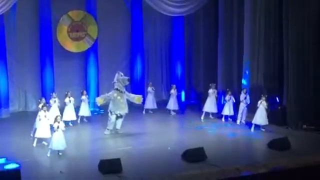 Шоу-театр песни Каприз, "Заплутали Мишки" смотреть онлайн