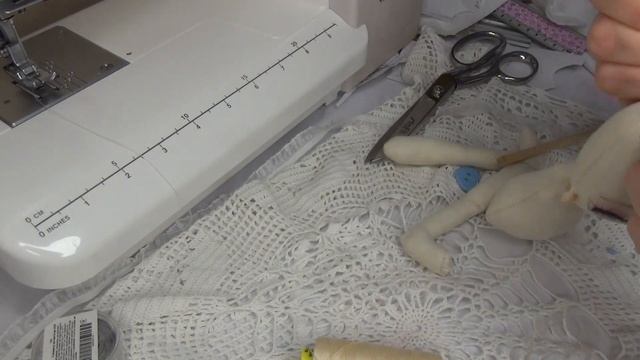 Большой мастер-класс "Создаем текстильную куклу" Часть 6 -сшиваем тело/Creating a textile doll 6 смотреть онлайн
