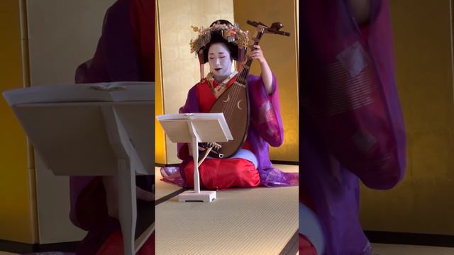 Tayu in Kyoto playing the Biwa смотреть онлайн