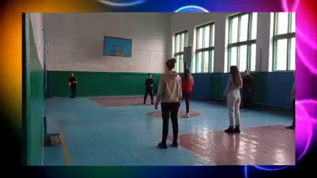 Вправи для відпрацювання прийому та передачі м'яча у волейболі смотреть онлайн