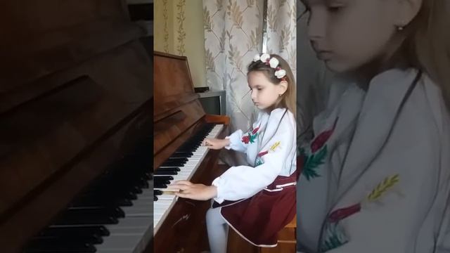 1 Українська народна пісня "Ой, під вишнею", обробка Г. Заславець, виконує Биховська Анастасія смотреть онлайн