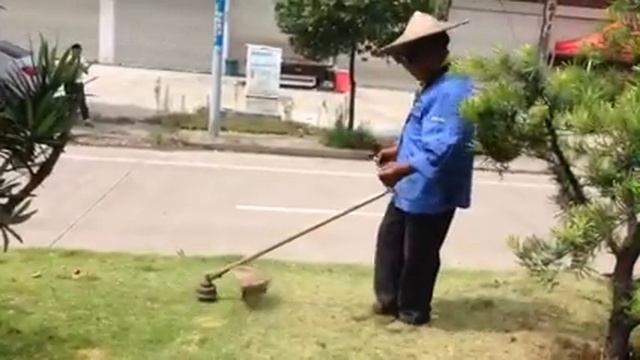 Brush Cutter Work смотреть онлайн