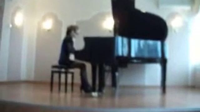 ИГРАЕТ ТРИХМОНЕНКО ЭЛЯ.Ф.ЛИСТ "МЫСЛИТЕЛЬ." смотреть онлайн