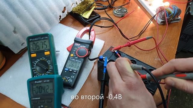 Как восстановить аккумулятор AMG от ИБП 12В 7,2Ач или 9Ач. Долил воды во 2ю 4ю и 5ю ячейку. ч3 смотреть онлайн