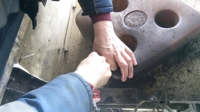 Устанавливаю webasto на место, плохой звук. Завтра поеду на интере показывать что не работает webas смотреть онлайн