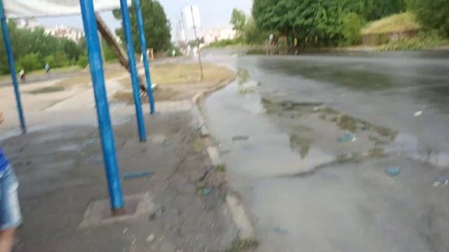 Рубежное после урагана, возле Супермаркета Семья. 28.06.2018 смотреть онлайн