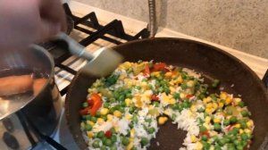 Гавайская смесь с сосисками за 110 рублей и 15 минут! Вкусно!