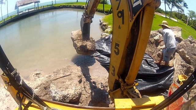 FREE BASE ROCK IS MORE...& HOWARD BEACH BUILDING WITH THE FAAZ смотреть онлайн