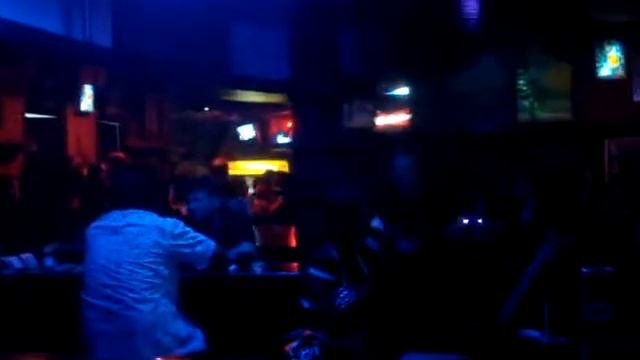 Manila Philippines Rocking at LA CAFE смотреть онлайн