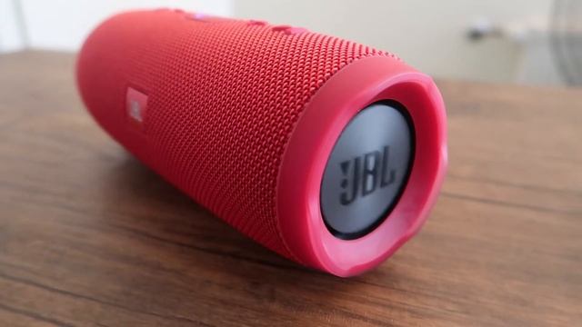 JBL Clip 3 vs JBL Charge 3 Sound Test смотреть онлайн