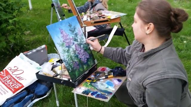 Пишу этюд цветущей сирени маслом. Городской вечерний пленэр (25.05.18) смотреть онлайн