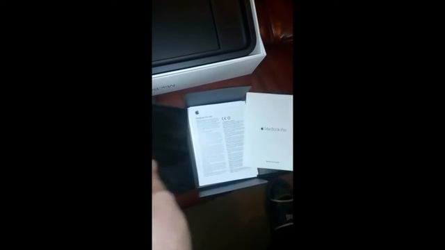 MacBook Pro 13" unboxing with Retina Display (2015) смотреть онлайн
