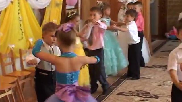 "Вальс" в детском саду смотреть онлайн