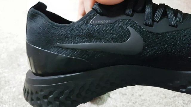 4K Nike Epic React Flyknit Triple Black AQ0067-003 смотреть онлайн
