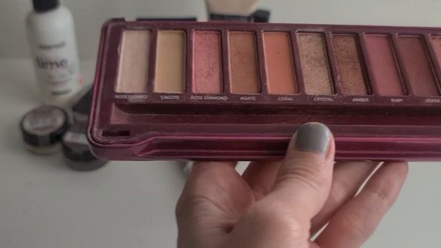 Декоративная косметичка на октябрь( Eveline, Maybelline, Yves Rocher, Oriflame, Revolution, farmasi смотреть онлайн